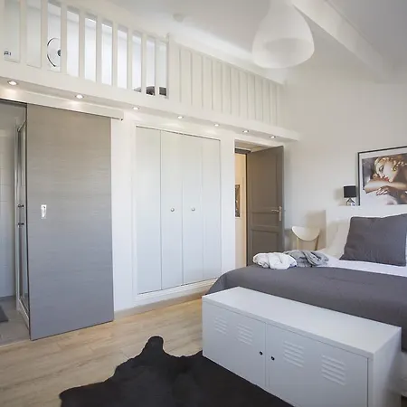 Hideaway - Le Duplex Des Arenes